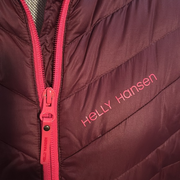 Burgundy and pink Helly Hansen jacket, size XL. - Picture 4 of 4